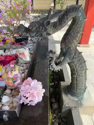 美濃國一宮　南宮大社の手水舎