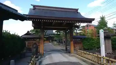 声体寺の山門・神門