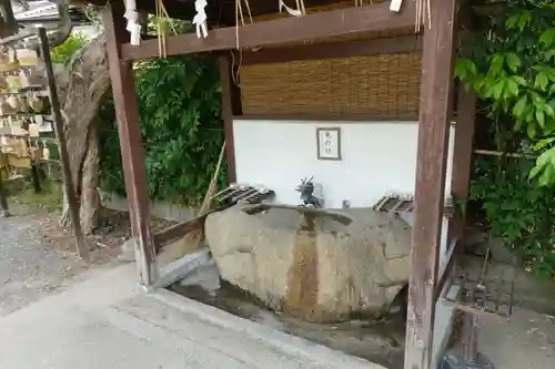 阿久刀神社の手水