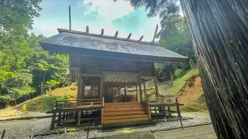 比沼麻奈為神社の本殿・本堂
