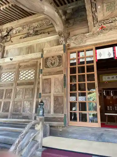 守りの神　藤基神社の{uncategorized: "未分類", other: "その他", undefined: "問題あり", building: "その他建物", grave: "お墓", sacred_gate: "鳥居", guardian: "狛犬", statue: "像", buddha: "仏像", history: "歴史", nature: "自然", garden: "庭園", animal: "動物", pagoda: "塔", temizu: "手水舎", mountain_gate: "山門・神門", sanctuary: "本殿・本堂", subordinate: "末社・摂社", art: "芸術", scenery: "景色", jizo: "地蔵", ema: "絵馬", goshuin: "御朱印", omikuji: "おみくじ", items: "授与品その他", amulet: "お守り", goshuincho: "御朱印帳", eats: "食事", festival: "お祭り", votive_dance: "神楽", shichigosan: "七五三参", wedding: "結婚式", experience: "体験その他", initially: "初詣", around: "周辺", anti_infection: "感染症対策"}