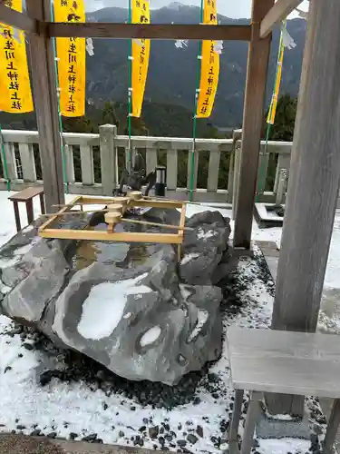 丹生川上神社（上社）の手水舎