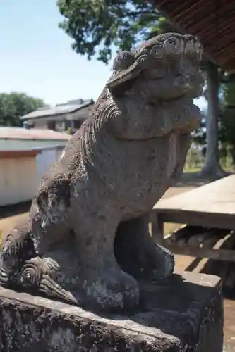 諏訪神社の狛犬