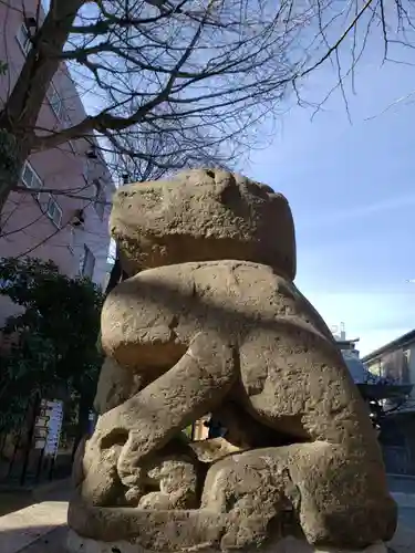 穏田神社の狛犬