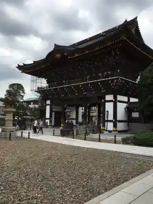 成田山新勝寺の山門・神門