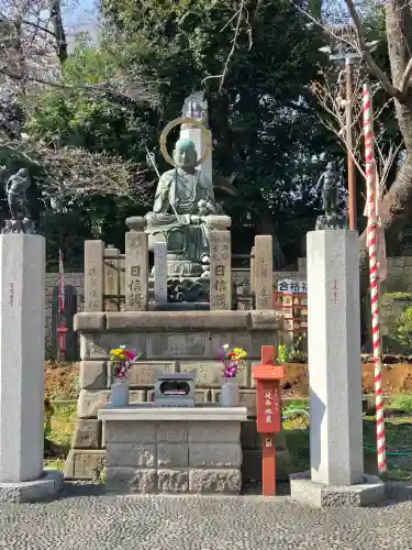 瀧泉寺（目黒不動尊）の{uncategorized: "未分類", other: "その他", undefined: "問題あり", building: "その他建物", grave: "お墓", sacred_gate: "鳥居", guardian: "狛犬", statue: "像", buddha: "仏像", history: "歴史", nature: "自然", garden: "庭園", animal: "動物", pagoda: "塔", temizu: "手水舎", mountain_gate: "山門・神門", sanctuary: "本殿・本堂", subordinate: "末社・摂社", art: "芸術", scenery: "景色", jizo: "地蔵", ema: "絵馬", goshuin: "御朱印", omikuji: "おみくじ", items: "授与品その他", amulet: "お守り", goshuincho: "御朱印帳", eats: "食事", festival: "お祭り", votive_dance: "神楽", shichigosan: "七五三参", wedding: "結婚式", experience: "体験その他", initially: "初詣", around: "周辺", anti_infection: "感染症対策"}