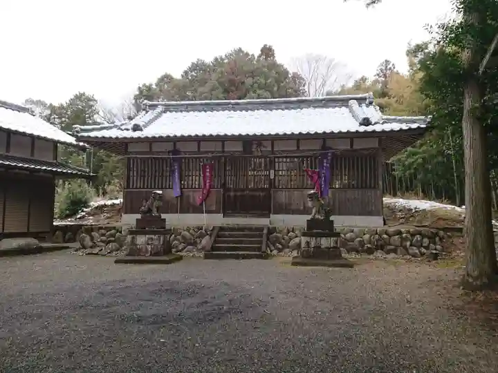 子良新田神明社の本殿・本堂