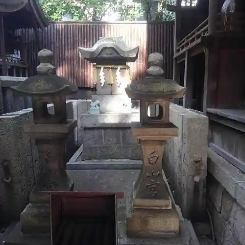 白山神社の末社