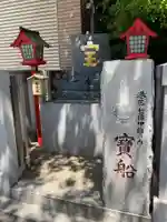 十番稲荷神社の像
