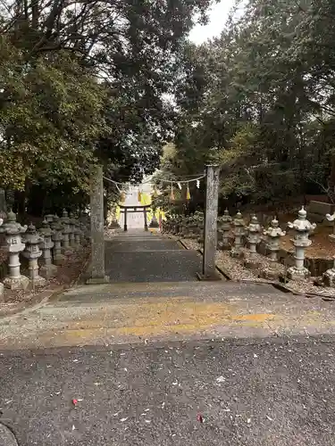 冠纓神社の建物その他