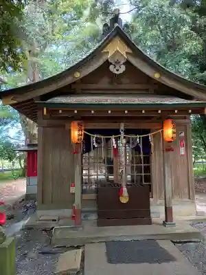 息栖神社の{uncategorized: "未分類", other: "その他", undefined: "問題あり", building: "その他建物", grave: "お墓", sacred_gate: "鳥居", guardian: "狛犬", statue: "像", buddha: "仏像", history: "歴史", nature: "自然", garden: "庭園", animal: "動物", pagoda: "塔", temizu: "手水舎", mountain_gate: "山門・神門", sanctuary: "本殿・本堂", subordinate: "末社・摂社", art: "芸術", scenery: "景色", jizo: "地蔵", ema: "絵馬", goshuin: "御朱印", omikuji: "おみくじ", items: "授与品その他", amulet: "お守り", goshuincho: "御朱印帳", eats: "食事", festival: "お祭り", votive_dance: "神楽", shichigosan: "七五三参", wedding: "結婚式", experience: "体験その他", initially: "初詣", around: "周辺", anti_infection: "感染症対策"}