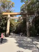 熱田神宮の{uncategorized: "未分類", other: "その他", undefined: "問題あり", building: "その他建物", grave: "お墓", sacred_gate: "鳥居", guardian: "狛犬", statue: "像", buddha: "仏像", history: "歴史", nature: "自然", garden: "庭園", animal: "動物", pagoda: "塔", temizu: "手水舎", mountain_gate: "山門・神門", sanctuary: "本殿・本堂", subordinate: "末社・摂社", art: "芸術", scenery: "景色", jizo: "地蔵", ema: "絵馬", goshuin: "御朱印", omikuji: "おみくじ", items: "授与品その他", amulet: "お守り", goshuincho: "御朱印帳", eats: "食事", festival: "お祭り", votive_dance: "神楽", shichigosan: "七五三参", wedding: "結婚式", experience: "体験その他", initially: "初詣", around: "周辺", anti_infection: "感染症対策"}