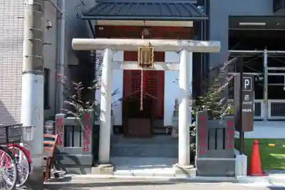 嬉乃森稲荷神社の鳥居