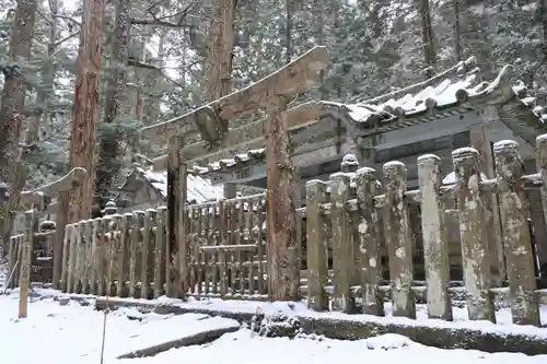 高野山金剛峯寺奥の院のお墓