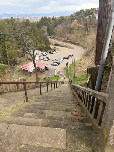 春日山神社の{uncategorized: "未分類", other: "その他", undefined: "問題あり", building: "その他建物", grave: "お墓", sacred_gate: "鳥居", guardian: "狛犬", statue: "像", buddha: "仏像", history: "歴史", nature: "自然", garden: "庭園", animal: "動物", pagoda: "塔", temizu: "手水舎", mountain_gate: "山門・神門", sanctuary: "本殿・本堂", subordinate: "末社・摂社", art: "芸術", scenery: "景色", jizo: "地蔵", ema: "絵馬", goshuin: "御朱印", omikuji: "おみくじ", items: "授与品その他", amulet: "お守り", goshuincho: "御朱印帳", eats: "食事", festival: "お祭り", votive_dance: "神楽", shichigosan: "七五三参", wedding: "結婚式", experience: "体験その他", initially: "初詣", around: "周辺", anti_infection: "感染症対策"}