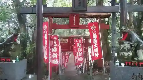 岩嶽稲荷大明神の鳥居