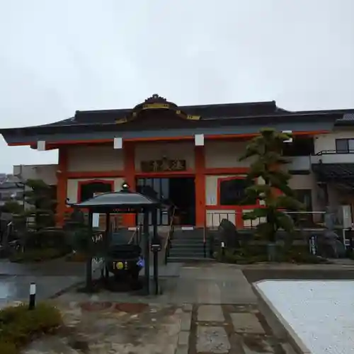 徳蔵寺の本殿・本堂