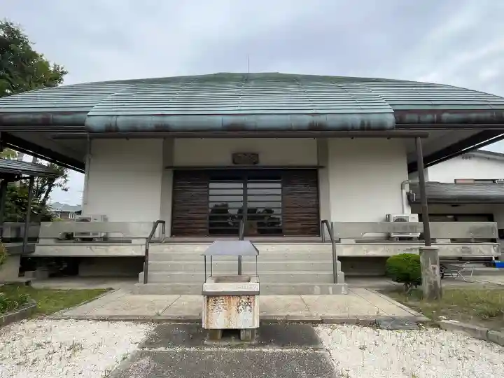 観音寺の{uncategorized: "未分類", other: "その他", undefined: "問題あり", building: "その他建物", grave: "お墓", sacred_gate: "鳥居", guardian: "狛犬", statue: "像", buddha: "仏像", history: "歴史", nature: "自然", garden: "庭園", animal: "動物", pagoda: "塔", temizu: "手水舎", mountain_gate: "山門・神門", sanctuary: "本殿・本堂", subordinate: "末社・摂社", art: "芸術", scenery: "景色", jizo: "地蔵", ema: "絵馬", goshuin: "御朱印", omikuji: "おみくじ", items: "授与品その他", amulet: "お守り", goshuincho: "御朱印帳", eats: "食事", festival: "お祭り", votive_dance: "神楽", shichigosan: "七五三参", wedding: "結婚式", experience: "体験その他", initially: "初詣", around: "周辺", anti_infection: "感染症対策"}