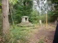 石廟(鎌倉市指定文化財石廟二基、名越切通古道沿い)の本殿・本堂