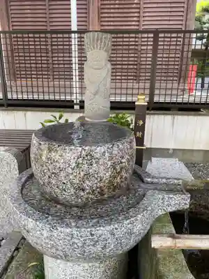 清浄華院の手水舎