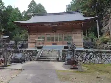 夏山八幡宮の本殿・本堂