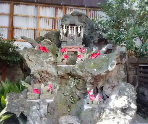 飛木稲荷神社の末社・摂社