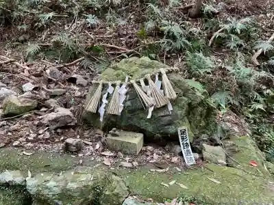 天の岩戸神社の{uncategorized: "未分類", other: "その他", undefined: "問題あり", building: "その他建物", grave: "お墓", sacred_gate: "鳥居", guardian: "狛犬", statue: "像", buddha: "仏像", history: "歴史", nature: "自然", garden: "庭園", animal: "動物", pagoda: "塔", temizu: "手水舎", mountain_gate: "山門・神門", sanctuary: "本殿・本堂", subordinate: "末社・摂社", art: "芸術", scenery: "景色", jizo: "地蔵", ema: "絵馬", goshuin: "御朱印", omikuji: "おみくじ", items: "授与品その他", amulet: "お守り", goshuincho: "御朱印帳", eats: "食事", festival: "お祭り", votive_dance: "神楽", shichigosan: "七五三参", wedding: "結婚式", experience: "体験その他", initially: "初詣", around: "周辺", anti_infection: "感染症対策"}
