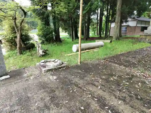大宮神社の{uncategorized: "未分類", other: "その他", undefined: "問題あり", building: "その他建物", grave: "お墓", sacred_gate: "鳥居", guardian: "狛犬", statue: "像", buddha: "仏像", history: "歴史", nature: "自然", garden: "庭園", animal: "動物", pagoda: "塔", temizu: "手水舎", mountain_gate: "山門・神門", sanctuary: "本殿・本堂", subordinate: "末社・摂社", art: "芸術", scenery: "景色", jizo: "地蔵", ema: "絵馬", goshuin: "御朱印", omikuji: "おみくじ", items: "授与品その他", amulet: "お守り", goshuincho: "御朱印帳", eats: "食事", festival: "お祭り", votive_dance: "神楽", shichigosan: "七五三参", wedding: "結婚式", experience: "体験その他", initially: "初詣", around: "周辺", anti_infection: "感染症対策"}