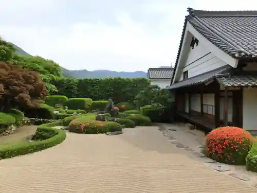 頼久寺の庭園