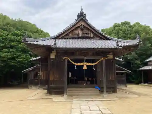 瀧神社の本殿