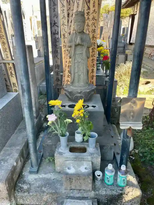 宝城寺の{uncategorized: "未分類", other: "その他", undefined: "問題あり", building: "その他建物", grave: "お墓", sacred_gate: "鳥居", guardian: "狛犬", statue: "像", buddha: "仏像", history: "歴史", nature: "自然", garden: "庭園", animal: "動物", pagoda: "塔", temizu: "手水舎", mountain_gate: "山門・神門", sanctuary: "本殿・本堂", subordinate: "末社・摂社", art: "芸術", scenery: "景色", jizo: "地蔵", ema: "絵馬", goshuin: "御朱印", omikuji: "おみくじ", items: "授与品その他", amulet: "お守り", goshuincho: "御朱印帳", eats: "食事", festival: "お祭り", votive_dance: "神楽", shichigosan: "七五三参", wedding: "結婚式", experience: "体験その他", initially: "初詣", around: "周辺", anti_infection: "感染症対策"}