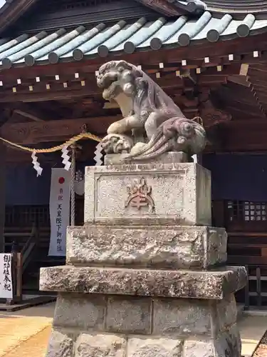 鶴峯八幡宮の狛犬