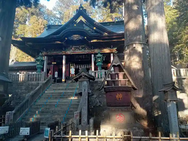 三峯神社の本殿・本堂
