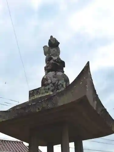 佐志八幡宮（佐志八幡神社）の{uncategorized: "未分類", other: "その他", undefined: "問題あり", building: "その他建物", grave: "お墓", sacred_gate: "鳥居", guardian: "狛犬", statue: "像", buddha: "仏像", history: "歴史", nature: "自然", garden: "庭園", animal: "動物", pagoda: "塔", temizu: "手水舎", mountain_gate: "山門・神門", sanctuary: "本殿・本堂", subordinate: "末社・摂社", art: "芸術", scenery: "景色", jizo: "地蔵", ema: "絵馬", goshuin: "御朱印", omikuji: "おみくじ", items: "授与品その他", amulet: "お守り", goshuincho: "御朱印帳", eats: "食事", festival: "お祭り", votive_dance: "神楽", shichigosan: "七五三参", wedding: "結婚式", experience: "体験その他", initially: "初詣", around: "周辺", anti_infection: "感染症対策"}