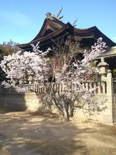 足高神社の本殿