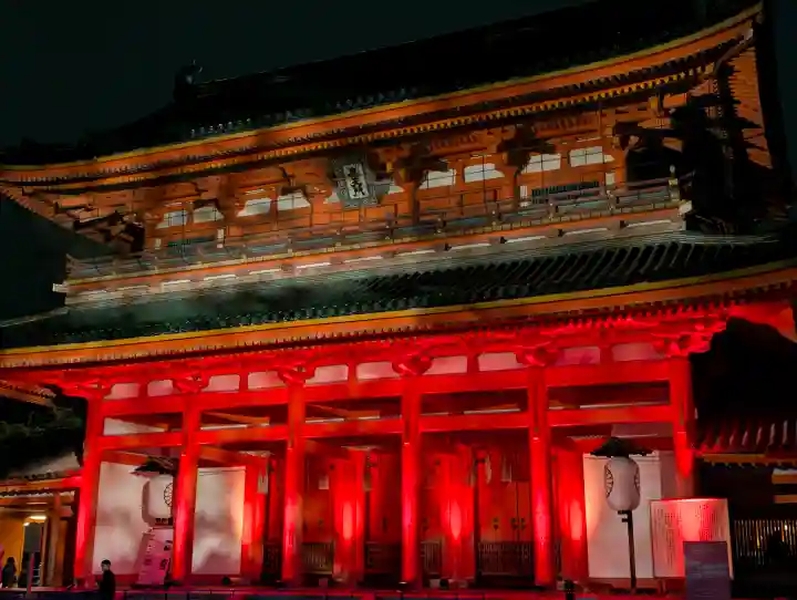平安神宮の{uncategorized: "未分類", other: "その他", undefined: "問題あり", building: "その他建物", grave: "お墓", sacred_gate: "鳥居", guardian: "狛犬", statue: "像", buddha: "仏像", history: "歴史", nature: "自然", garden: "庭園", animal: "動物", pagoda: "塔", temizu: "手水舎", mountain_gate: "山門・神門", sanctuary: "本殿・本堂", subordinate: "末社・摂社", art: "芸術", scenery: "景色", jizo: "地蔵", ema: "絵馬", goshuin: "御朱印", omikuji: "おみくじ", items: "授与品その他", amulet: "お守り", goshuincho: "御朱印帳", eats: "食事", festival: "お祭り", votive_dance: "神楽", shichigosan: "七五三参", wedding: "結婚式", experience: "体験その他", initially: "初詣", around: "周辺", anti_infection: "感染症対策"}