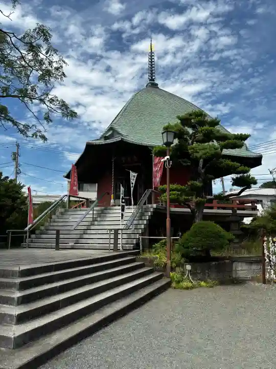 本覚寺の{uncategorized: "未分類", other: "その他", undefined: "問題あり", building: "その他建物", grave: "お墓", sacred_gate: "鳥居", guardian: "狛犬", statue: "像", buddha: "仏像", history: "歴史", nature: "自然", garden: "庭園", animal: "動物", pagoda: "塔", temizu: "手水舎", mountain_gate: "山門・神門", sanctuary: "本殿・本堂", subordinate: "末社・摂社", art: "芸術", scenery: "景色", jizo: "地蔵", ema: "絵馬", goshuin: "御朱印", omikuji: "おみくじ", items: "授与品その他", amulet: "お守り", goshuincho: "御朱印帳", eats: "食事", festival: "お祭り", votive_dance: "神楽", shichigosan: "七五三参", wedding: "結婚式", experience: "体験その他", initially: "初詣", around: "周辺", anti_infection: "感染症対策"}