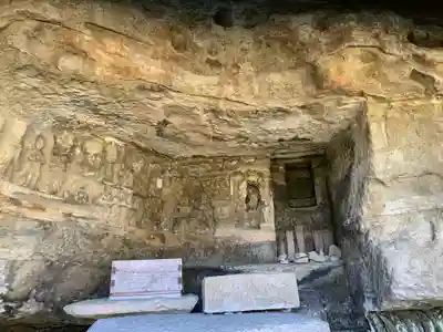 鮭立の磨崖仏(福島県)