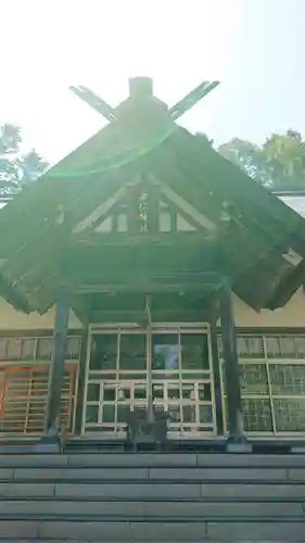 由仁神社の本殿・本堂