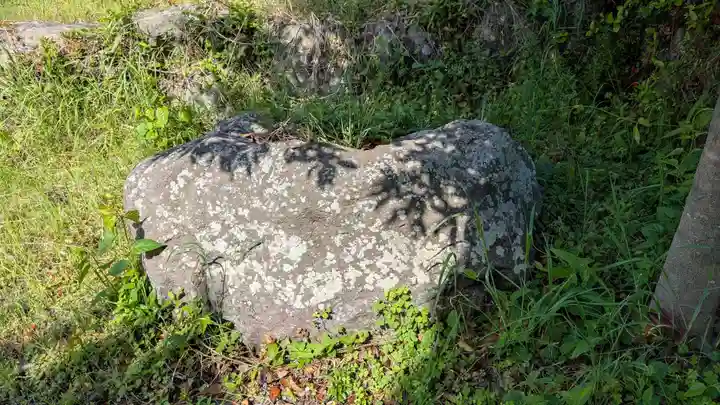 祠(田中支隊記念碑)の手水舎
