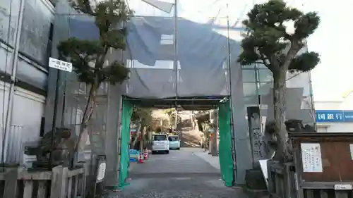 一條神社の山門