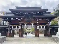 湊川神社の{uncategorized: "未分類", other: "その他", undefined: "問題あり", building: "その他建物", grave: "お墓", sacred_gate: "鳥居", guardian: "狛犬", statue: "像", buddha: "仏像", history: "歴史", nature: "自然", garden: "庭園", animal: "動物", pagoda: "塔", temizu: "手水舎", mountain_gate: "山門・神門", sanctuary: "本殿・本堂", subordinate: "末社・摂社", art: "芸術", scenery: "景色", jizo: "地蔵", ema: "絵馬", goshuin: "御朱印", omikuji: "おみくじ", items: "授与品その他", amulet: "お守り", goshuincho: "御朱印帳", eats: "食事", festival: "お祭り", votive_dance: "神楽", shichigosan: "七五三参", wedding: "結婚式", experience: "体験その他", initially: "初詣", around: "周辺", anti_infection: "感染症対策"}