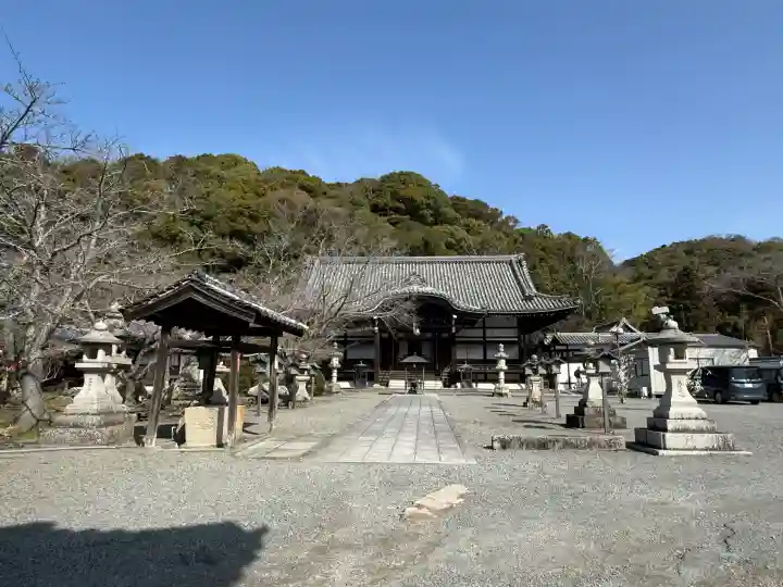 根来寺の{uncategorized: "未分類", other: "その他", undefined: "問題あり", building: "その他建物", grave: "お墓", sacred_gate: "鳥居", guardian: "狛犬", statue: "像", buddha: "仏像", history: "歴史", nature: "自然", garden: "庭園", animal: "動物", pagoda: "塔", temizu: "手水舎", mountain_gate: "山門・神門", sanctuary: "本殿・本堂", subordinate: "末社・摂社", art: "芸術", scenery: "景色", jizo: "地蔵", ema: "絵馬", goshuin: "御朱印", omikuji: "おみくじ", items: "授与品その他", amulet: "お守り", goshuincho: "御朱印帳", eats: "食事", festival: "お祭り", votive_dance: "神楽", shichigosan: "七五三参", wedding: "結婚式", experience: "体験その他", initially: "初詣", around: "周辺", anti_infection: "感染症対策"}