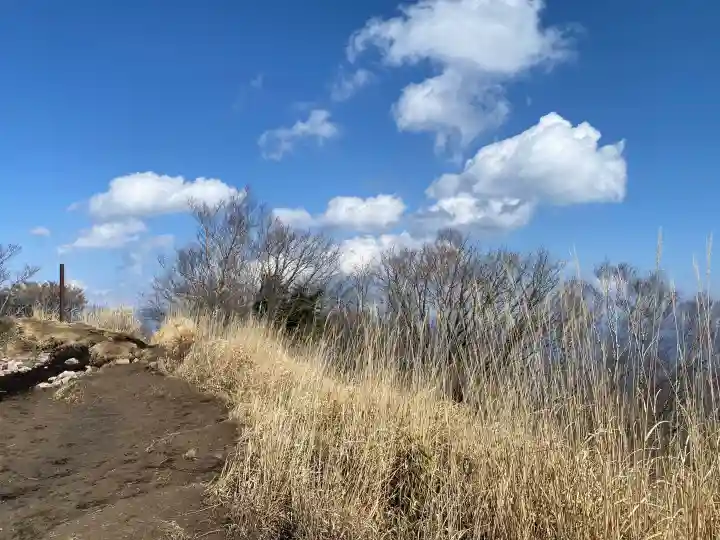 赤城神社の{uncategorized: "未分類", other: "その他", undefined: "問題あり", building: "その他建物", grave: "お墓", sacred_gate: "鳥居", guardian: "狛犬", statue: "像", buddha: "仏像", history: "歴史", nature: "自然", garden: "庭園", animal: "動物", pagoda: "塔", temizu: "手水舎", mountain_gate: "山門・神門", sanctuary: "本殿・本堂", subordinate: "末社・摂社", art: "芸術", scenery: "景色", jizo: "地蔵", ema: "絵馬", goshuin: "御朱印", omikuji: "おみくじ", items: "授与品その他", amulet: "お守り", goshuincho: "御朱印帳", eats: "食事", festival: "お祭り", votive_dance: "神楽", shichigosan: "七五三参", wedding: "結婚式", experience: "体験その他", initially: "初詣", around: "周辺", anti_infection: "感染症対策"}