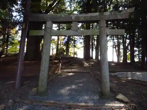 諏訪大社下社秋宮の鳥居