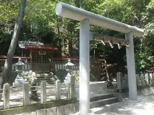 敢國神社の鳥居