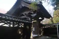 満願寺の山門