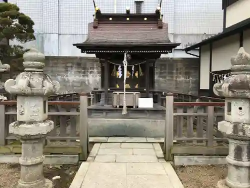 御釜神社の本殿