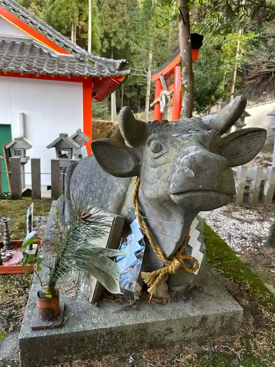 墨坂神社の像
