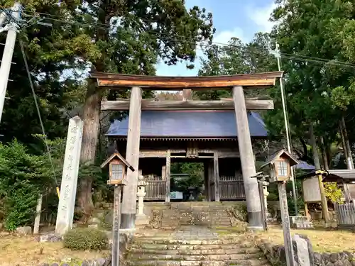 鳥海山大物忌神社蕨岡口ノ宮(山形県)